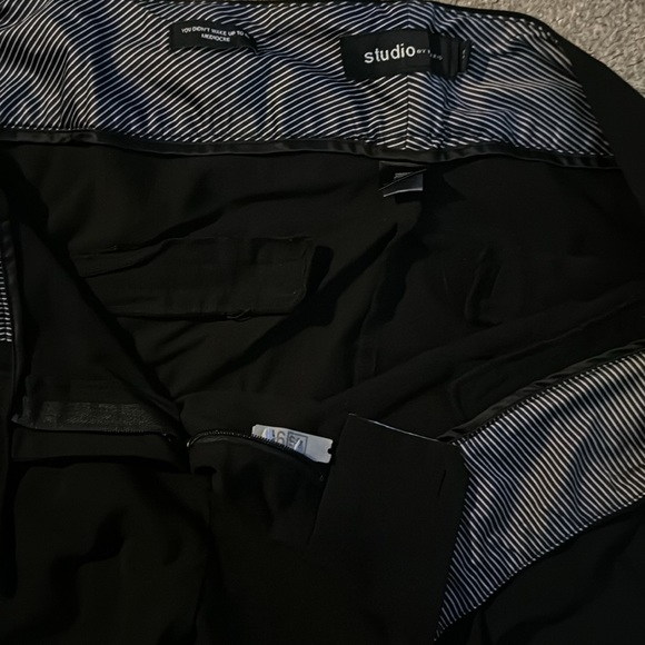 Woman’s black dress pants - Picture 3 of 3